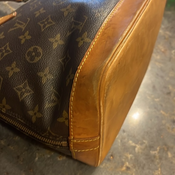 Louis Vuitton Alma with cross body d ring options - Picture 8 of 15